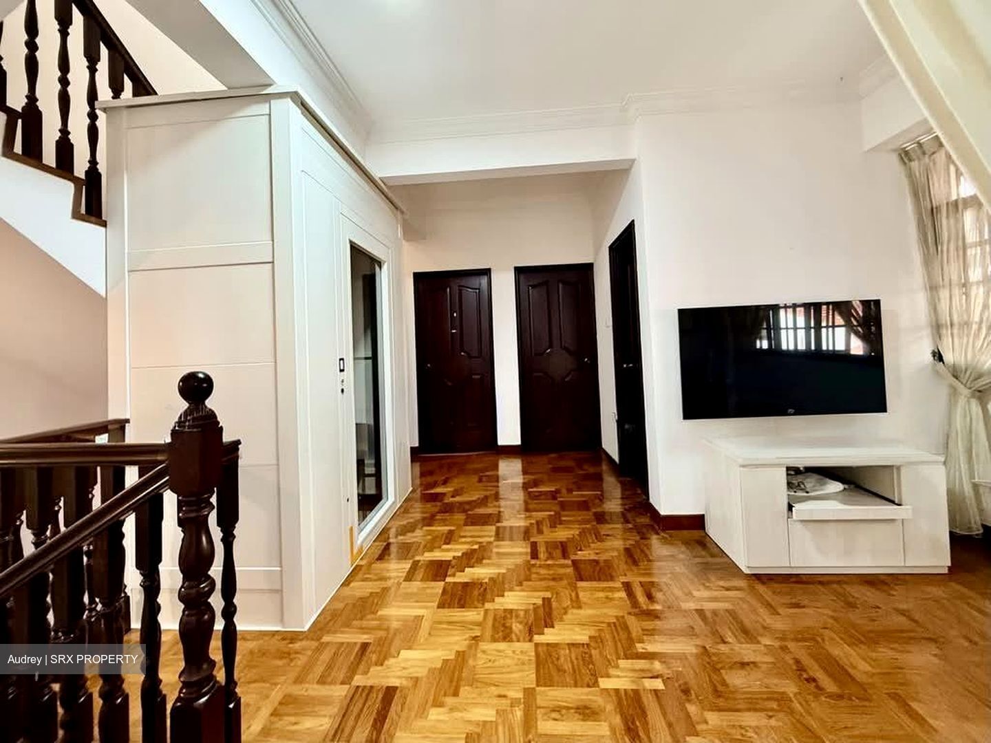 Phillips Avenue (D19), Terrace #578514911